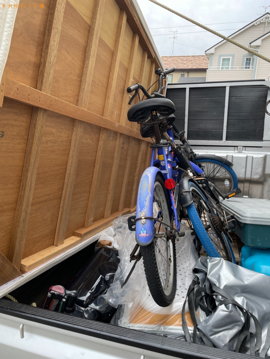 自転車、マットレス付きセミダブルベッド、ポリタンク等の回収・処分